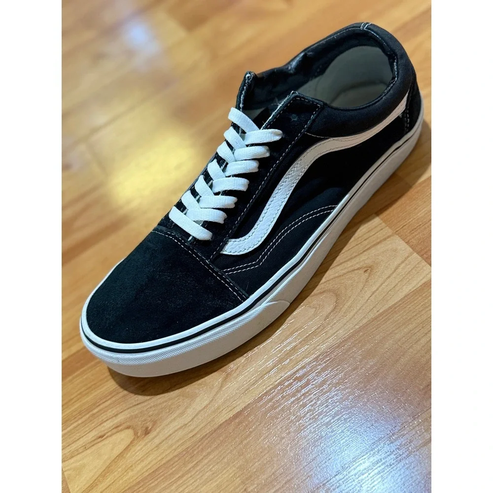Vans Old Skool Mens 11 Black White Suede Canvas Skate Shoes Sneakers Sanitized - Picture 4 of 12